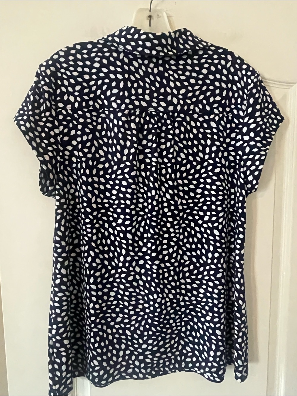 Charter Club Navy Blue 1/2 Button-Up Blouse with Detailed Pattern Size XL - Picture 5 of 16